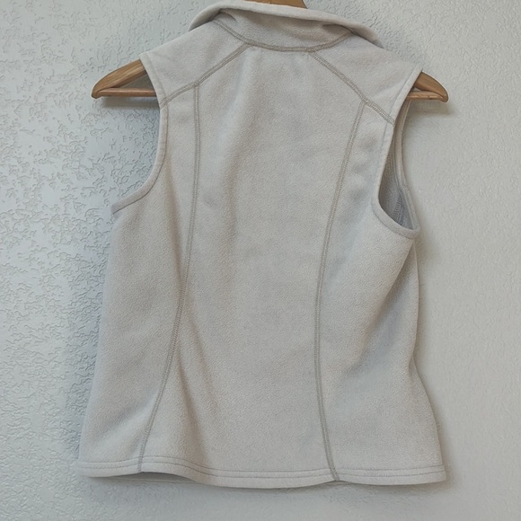 Patagonia Synchilla Fleece Vest Cream size Small - Picture 9 of 9